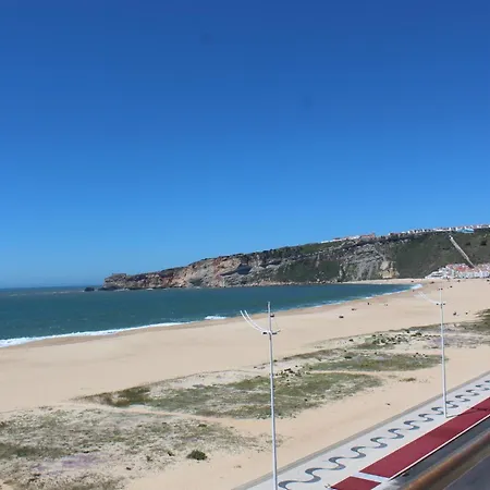 דירה The 3 Waves