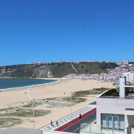 The 3 Waves דירה *