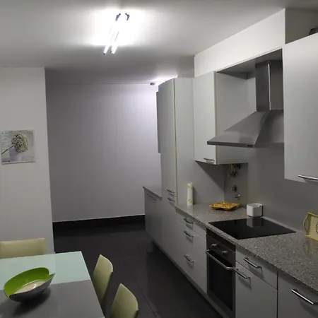 The 3 Waves דירה *