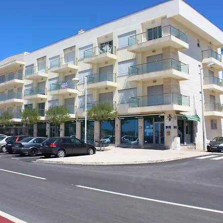 The 3 Waves נאזרה